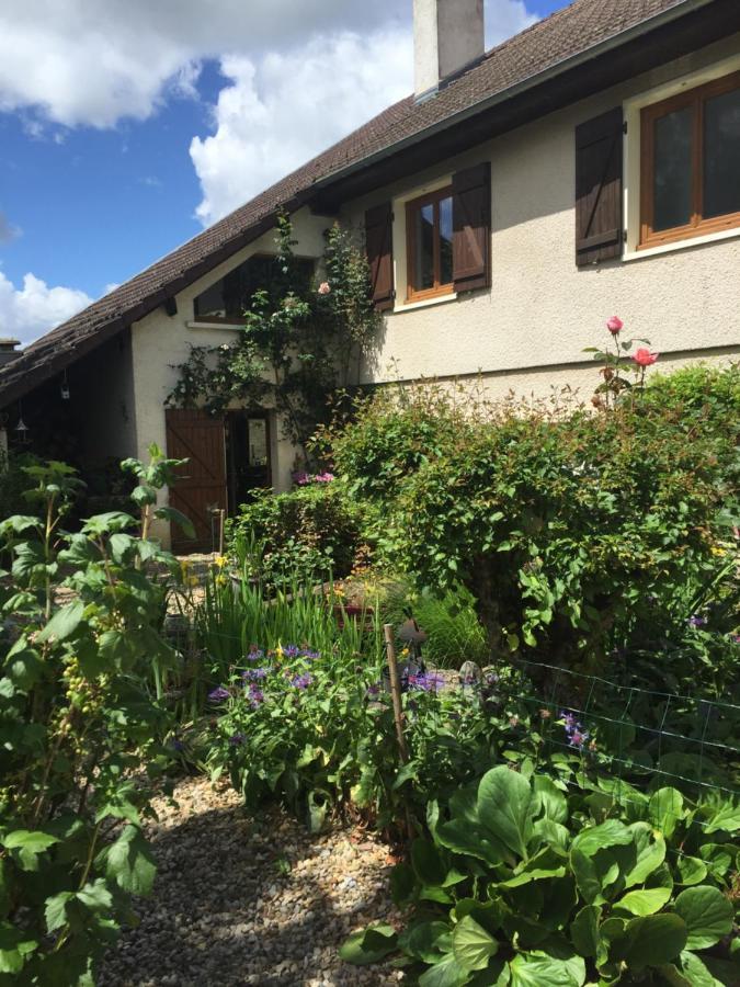 Sous La Tour Bed & Breakfast Agencourt Dış mekan fotoğraf