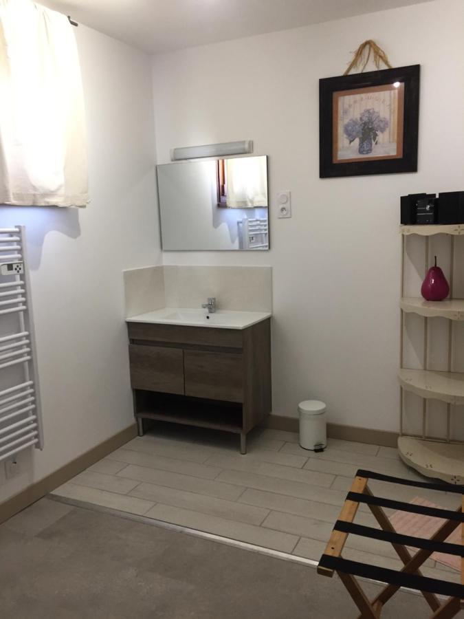 Sous La Tour Bed & Breakfast Agencourt Dış mekan fotoğraf